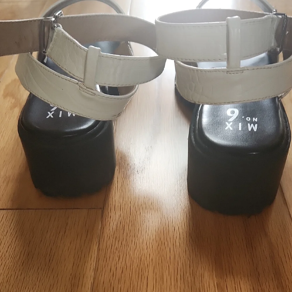 Mix No. 6 Black and White Platform Sandals Size 10 M